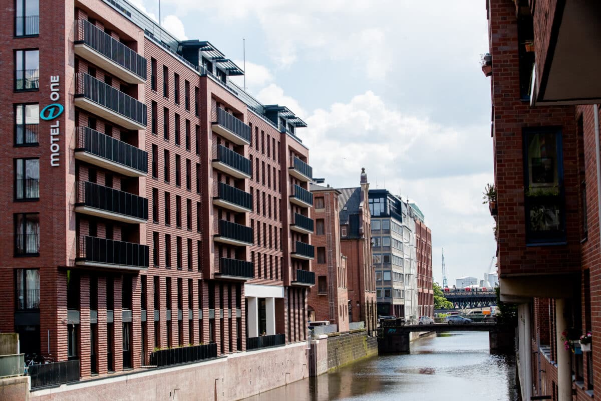 Außenansicht Motel One Hamburg-Fleetinsel