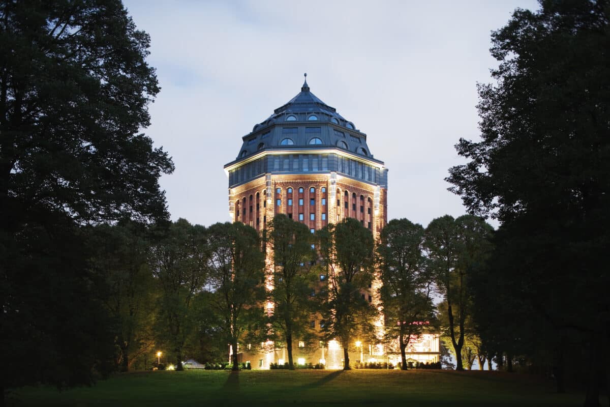 Außenansicht Möwenpick Hotel Hamburg im ehemaligen Wasserturm