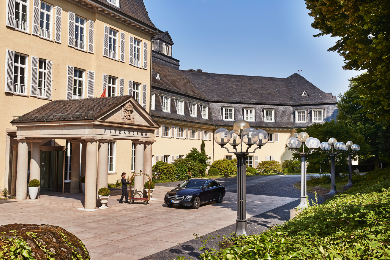 Außenansicht Steigenberger Grandhotel & Spa Petersberg