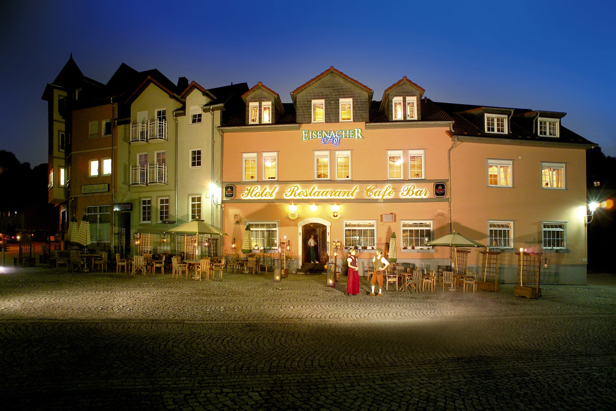 Außenansicht Lutherhotel Eisenacher Hof bei Nacht